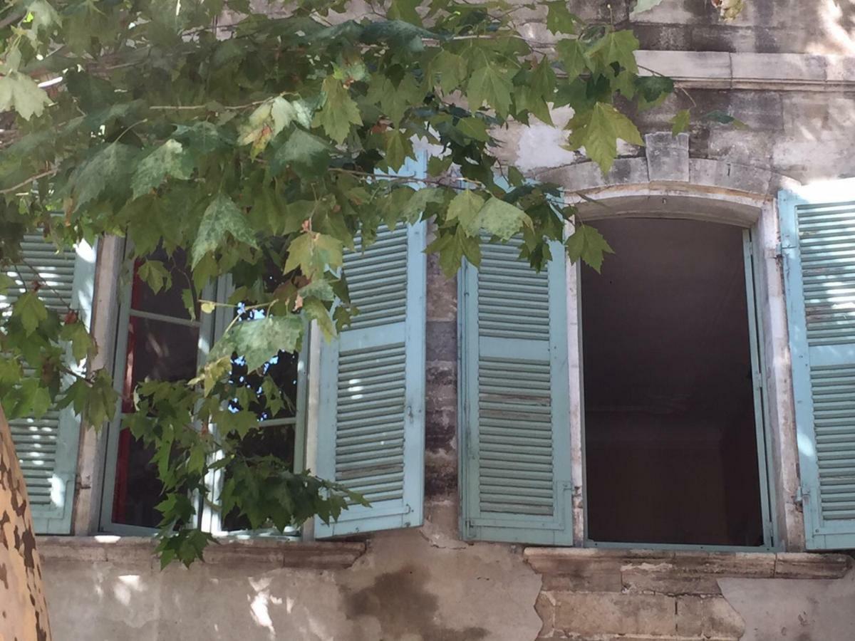 La Plaisance Du Palais Garage Sur Place Sous Condition Avignon Exterior foto